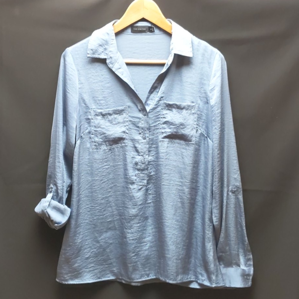 💥 SALE The Limited blue crinkle blouse